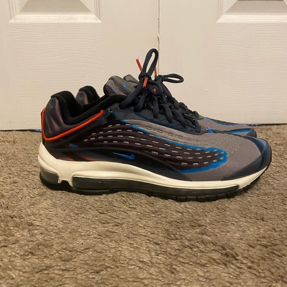 Nearly new Nike - Picture 2 of 6